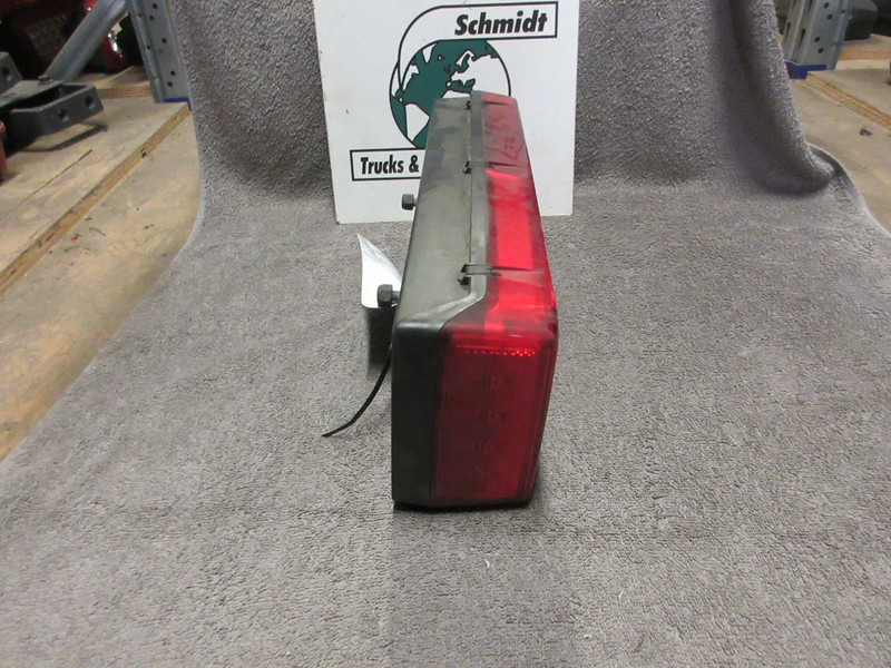 Scania 2380955 // 2380953 LED ACHTERLAMP SCANIA R 450 MODEL 2020 R+L - Задний фонарь для Грузовиков: фото 2 Scania 2380955 // 2380953 LED ACHTERLAMP SCANIA R 450 MODEL 2020 R+L - Задний фонарь для Грузовиков: фото 2