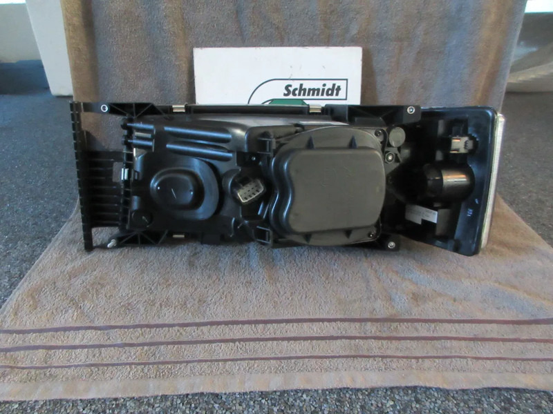 Scania 2416137 KOPLAMP SCANIA NIEUWE OP VOORRAAD R 450 EURO 6 RECHTS - Передняя фара для Грузовиков: фото 3 Scania 2416137 KOPLAMP SCANIA NIEUWE OP VOORRAAD R 450 EURO 6 RECHTS - Передняя фара для Грузовиков: фото 3