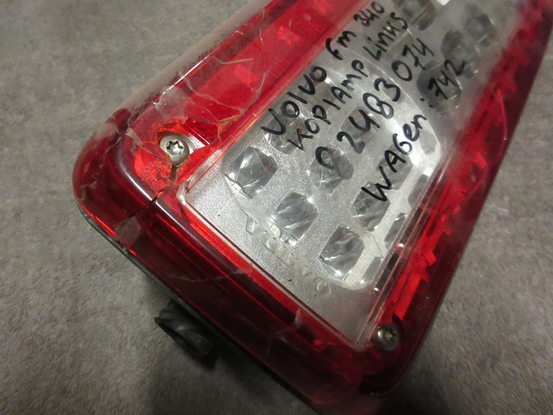 Volvo 82483074 // 82483073 // 159509 // 159519 LED ACHTERLAMP R+L VOLVO EURO 6 - Задний фонарь для Грузовиков: фото 5 Volvo 82483074 // 82483073 // 159509 // 159519 LED ACHTERLAMP R+L VOLVO EURO 6 - Задний фонарь для Грузовиков: фото 5