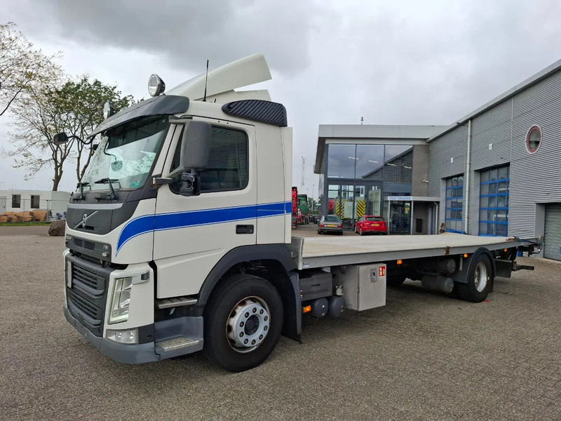 Volvo FM11-330 / ONLY:376356 KM / NAVI / FULL-AIR / LWDS / AIRCO / AUTOMATIC / EURO-6 / 2016 - Грузовик-шасси: фото 1 Volvo FM11-330 / ONLY:376356 KM / NAVI / FULL-AIR / LWDS / AIRCO / AUTOMATIC / EURO-6 / 2016 - Грузовик-шасси: фото 1