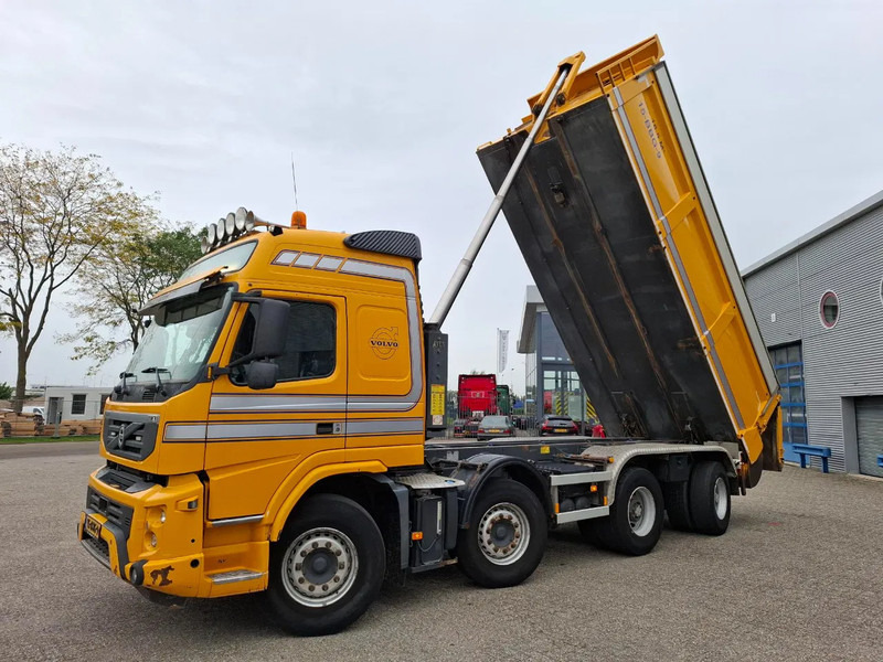 Volvo FM13-420 / 8X4 / BIG AXLE / 18.5M³ / AJK 21040 KG TIPPER / SNIP / 695133 KM / VEB / NL TRUCK / TUV:07-11-2025 / AIRCO / AUTOMATI - Самосвал: фото 1 Volvo FM13-420 / 8X4 / BIG AXLE / 18.5M³ / AJK 21040 KG TIPPER / SNIP / 695133 KM / VEB / NL TRUCK / TUV:07-11-2025 / AIRCO / AUTOMATI - Самосвал: фото 1