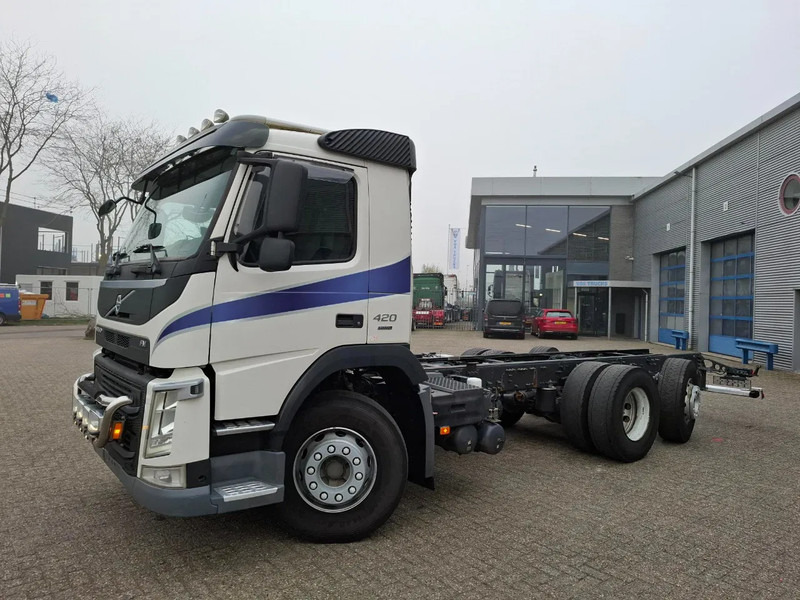 Volvo FM4-420 / VEB+ / LWDS / LIFT+LENKACHSE / ONLY:336223 KM / INLINER / AUTOMATIC / EURO-6 / 2018 - Грузовик-шасси: фото 1 Volvo FM4-420 / VEB+ / LWDS / LIFT+LENKACHSE / ONLY:336223 KM / INLINER / AUTOMATIC / EURO-6 / 2018 - Грузовик-шасси: фото 1
