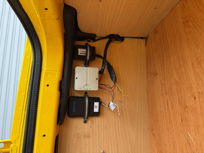 Цельнометаллический фургон Mercedes-Benz 319 L2/H1 BF3 Begleit-/Convooi-/Begleiding-/Camper: фото 17 Цельнометаллический фургон Mercedes-Benz 319 L2/H1 BF3 Begleit-/Convooi-/Begleiding-/Camper: фото 17