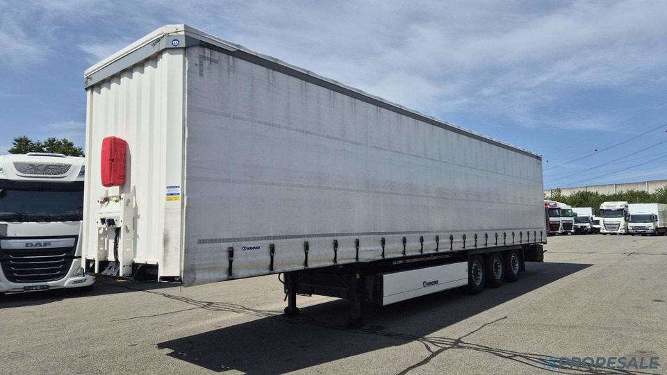 KRONE SD PROFI LINER + paletový koš + 2 x zvedací náprava - Тентованный полуприцеп: фото 2 KRONE SD PROFI LINER + paletový koš + 2 x zvedací náprava - Тентованный полуприцеп: фото 2