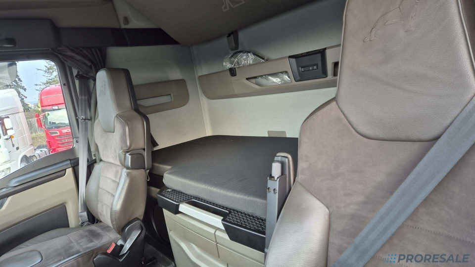 MAN TGX 18.510 XLX EURO 6 - Тягач: фото 5 MAN TGX 18.510 XLX EURO 6 - Тягач: фото 5