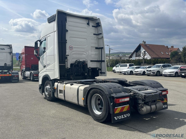 VOLVO FH 500 XL GLOBE EURO 6 - Тягач: фото 4 VOLVO FH 500 XL GLOBE EURO 6 - Тягач: фото 4