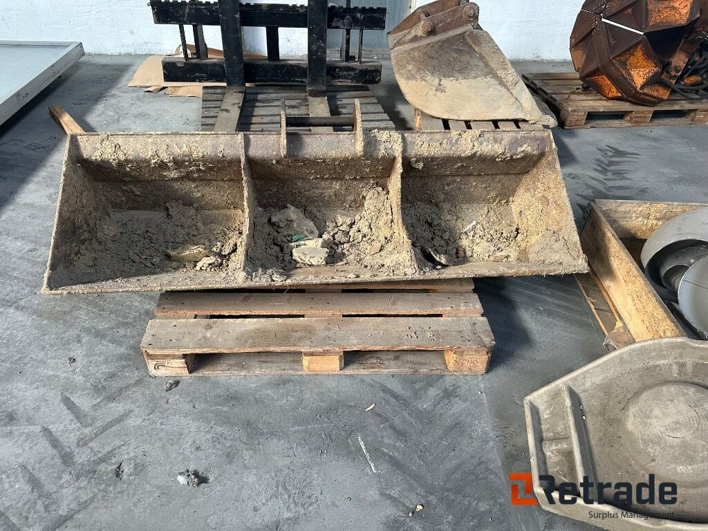 Planerskovl - Ковш для экскаватора: фото 1 Planerskovl - Ковш для экскаватора: фото 1