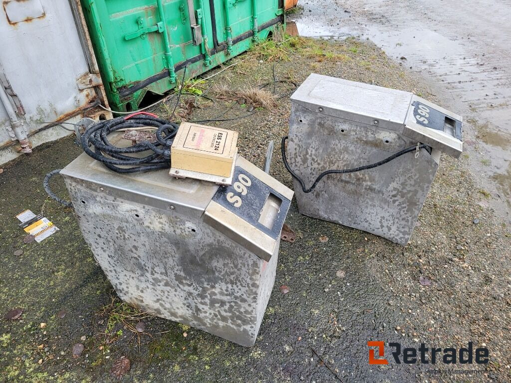 Sandspridare för lastbil Autoline S90 - Строительное оборудование: фото 2 Sandspridare för lastbil Autoline S90 - Строительное оборудование: фото 2