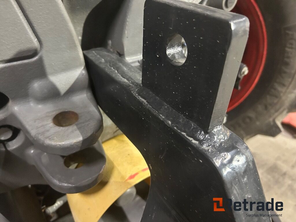 Brøyte plate Fra Schmith Tellefdal til traktor Fendt 900 - Сельскохозяйственная техника: фото 5 Brøyte plate Fra Schmith Tellefdal til traktor Fendt 900 - Сельскохозяйственная техника: фото 5