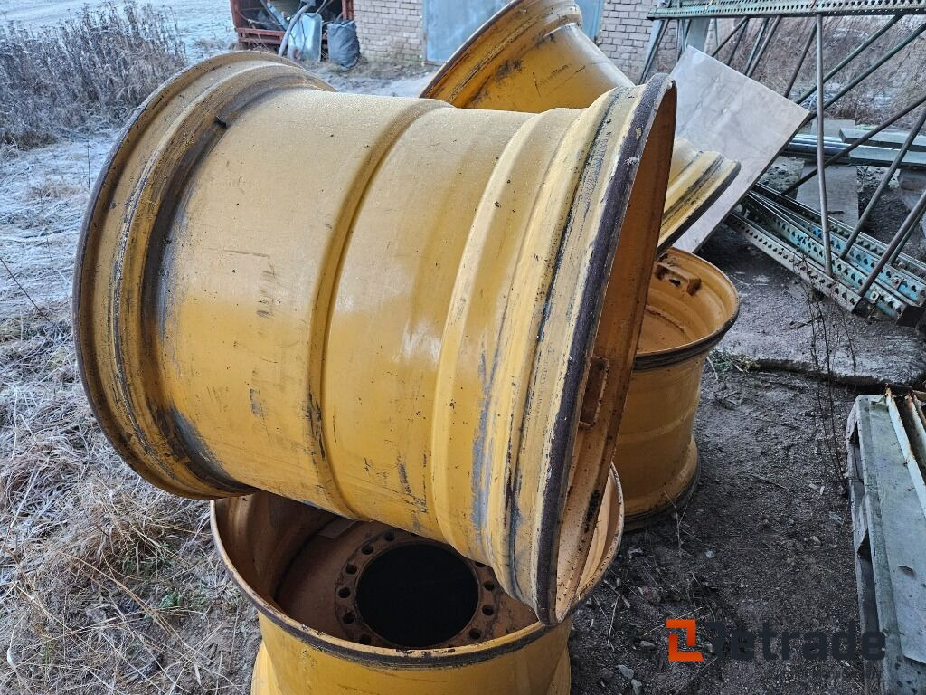 Volvo L90 29,5 fälgar extra breda - Строительная техника: фото 5 Volvo L90 29,5 fälgar extra breda - Строительная техника: фото 5