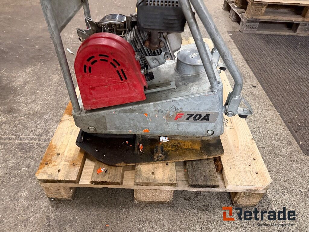 Vibroplatta Swepac F70A - Строительное оборудование: фото 2 Vibroplatta Swepac F70A - Строительное оборудование: фото 2