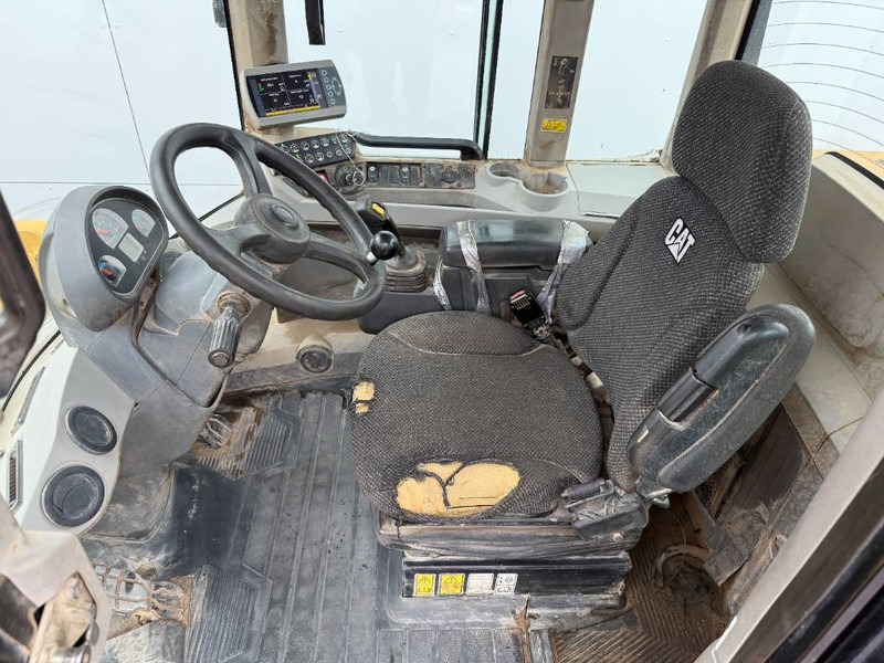 Колёсный погрузчик Cat 938K - German Machine / Automatic Greasing: фото 8