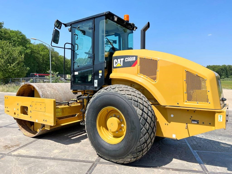 Cat CS66B - Excellent Condition / Low Hours / CE - Каток: фото 3 Cat CS66B - Excellent Condition / Low Hours / CE - Каток: фото 3