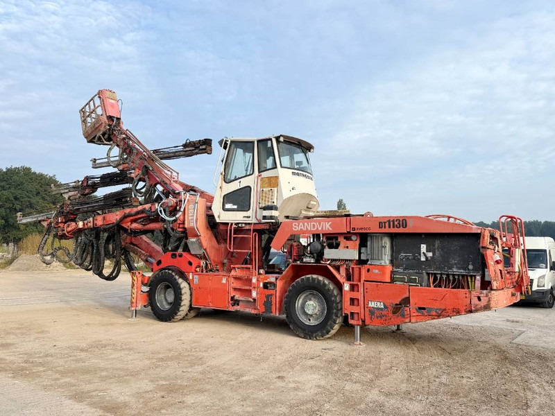 Sandvik DT1130-SC - 3x TB150 Drill Boom + Basket Boom - Буровая машина: фото 4 Sandvik DT1130-SC - 3x TB150 Drill Boom + Basket Boom - Буровая машина: фото 4