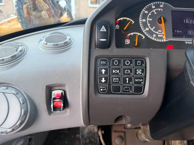 Колёсный погрузчик Volvo L120H - 3rd Function / Quick Coupler: фото 15 Колёсный погрузчик Volvo L120H - 3rd Function / Quick Coupler: фото 15