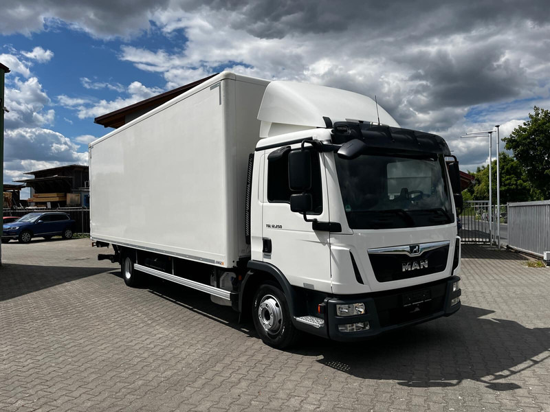 MAN TGL 12.250 Euro 6 4x2 - Грузовик с закрытым кузовом: фото 3 MAN TGL 12.250 Euro 6 4x2 - Грузовик с закрытым кузовом: фото 3