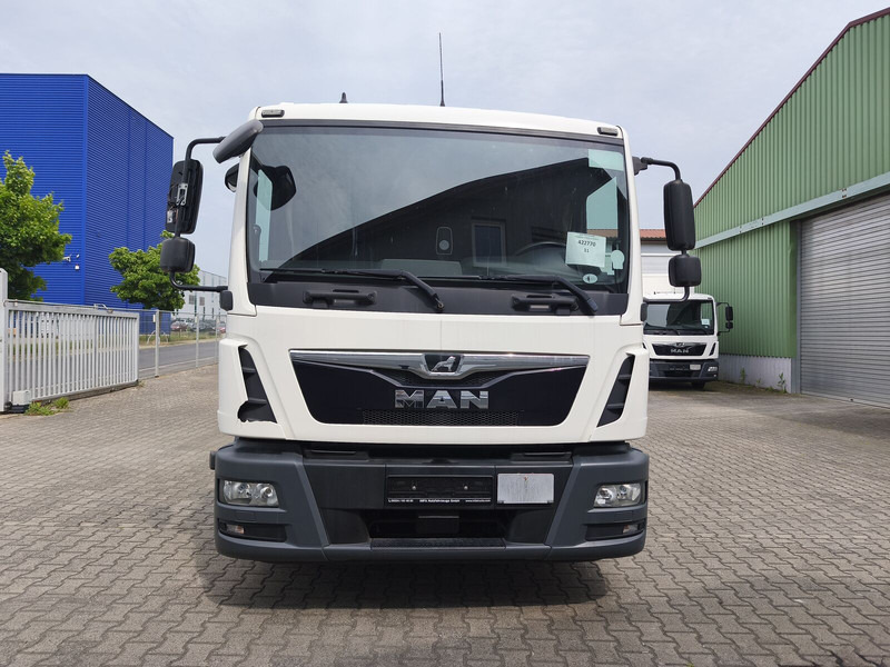 MAN TGL 8.190 Koffer gFH AHK LBW Euro 6 4x2 (11) TÜV NEU - Грузовик с закрытым кузовом: фото 3 MAN TGL 8.190 Koffer gFH AHK LBW Euro 6 4x2 (11) TÜV NEU - Грузовик с закрытым кузовом: фото 3