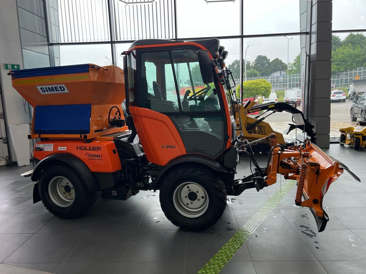 Holder C250 4X4 / LOW MTH / 1 Owner / Kubota Engine - Грузовой электромобиль: фото 4 Holder C250 4X4 / LOW MTH / 1 Owner / Kubota Engine - Грузовой электромобиль: фото 4