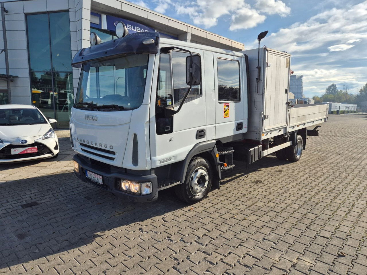 Iveco Eurocargo ML80E17 / 6 Seats / Serviced / 1 Owner - Грузовик бортовой/ Платформа, Автоманипулятор: фото 1 Iveco Eurocargo ML80E17 / 6 Seats / Serviced / 1 Owner - Грузовик бортовой/ Платформа, Автоманипулятор: фото 1