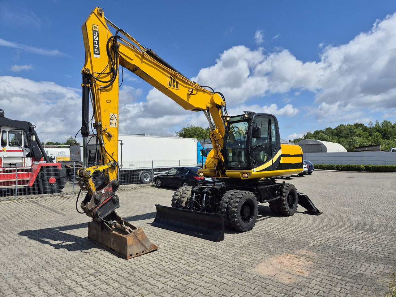 JCB JS 175 W / NEW Tire / 1 Owner / Serviced - Колёсный экскаватор: фото 4 JCB JS 175 W / NEW Tire / 1 Owner / Serviced - Колёсный экскаватор: фото 4