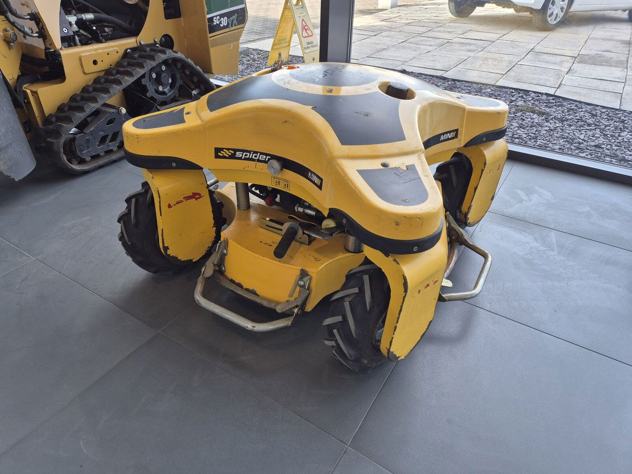 MINI Mini Spider II / 4X4 / NEW Service / Works Great - Газонокосилка: фото 3 MINI Mini Spider II / 4X4 / NEW Service / Works Great - Газонокосилка: фото 3