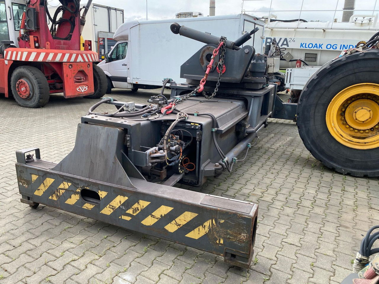 ELME 817 Spreader / Chwytak na kontenery Elme Spreader / Chwytak na kontenery - Навесное оборудование для Ричтраков: фото 4 ELME 817 Spreader / Chwytak na kontenery Elme Spreader / Chwytak na kontenery - Навесное оборудование для Ричтраков: фото 4