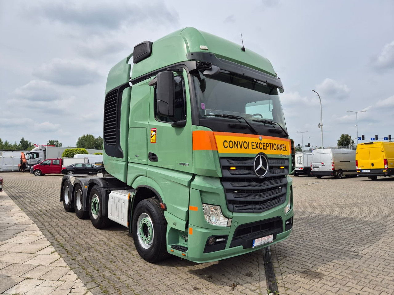 Mercedes-Benz Actros 4163 8X4 / 1 Owner / LOW KM / Super Condition - Тягач: фото 5 Mercedes-Benz Actros 4163 8X4 / 1 Owner / LOW KM / Super Condition - Тягач: фото 5