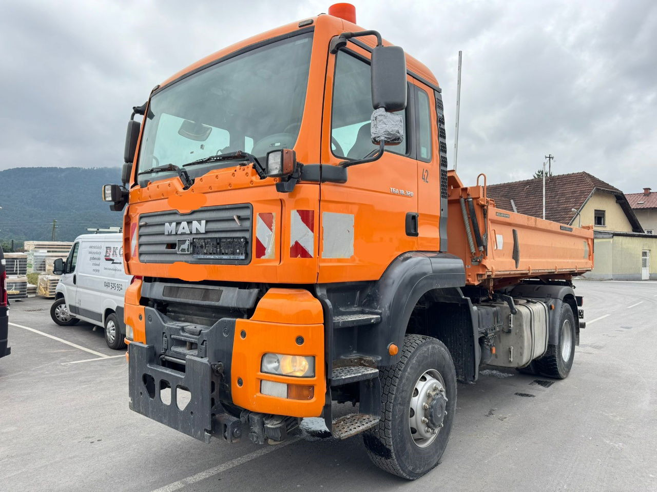 MAN TGA 18.320 4X4 meiller tipper - euro 4 - Самосвал: фото 1 MAN TGA 18.320 4X4 meiller tipper - euro 4 - Самосвал: фото 1