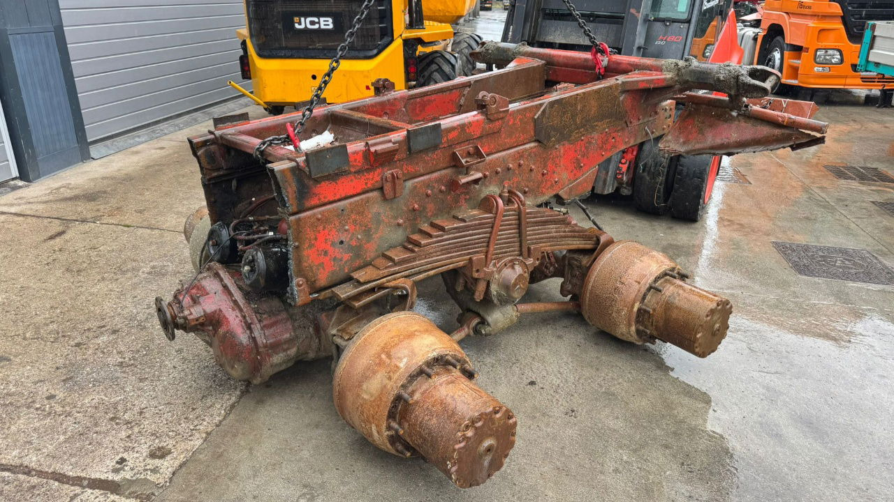 Mercedes-Benz 13TON Double Axles 6X4 - Ось и запчасти для Грузовиков: фото 2 Mercedes-Benz 13TON Double Axles 6X4 - Ось и запчасти для Грузовиков: фото 2