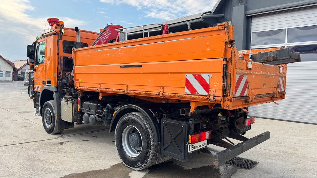 Самосвал Mercedes-Benz Actros 1832 AK tipper 4x4 - crane Fassi 9.2M - remote control: фото 6