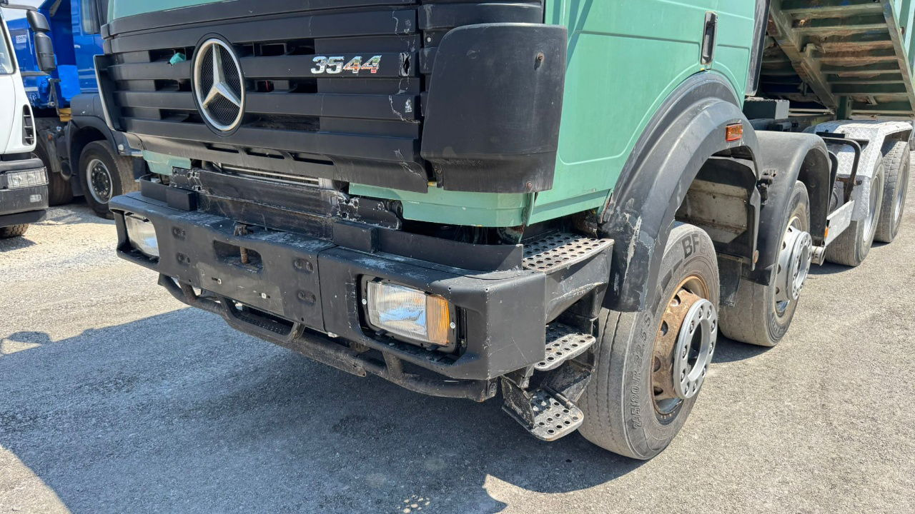 Mercedes-Benz SK 3235 8X4 tipper - V8 - Самосвал: фото 2 Mercedes-Benz SK 3235 8X4 tipper - V8 - Самосвал: фото 2