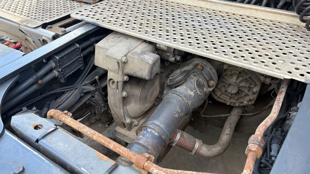 Mercedes-Benz Actros 1846 L 4x2 tractor unit - retarder - Тягач: фото 4 Mercedes-Benz Actros 1846 L 4x2 tractor unit - retarder - Тягач: фото 4