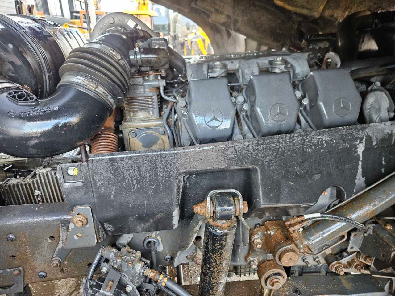 Тягач Mercedes-Benz Actros 3346 S 6X4 Tractor Unit - Complete Spring: фото 19 Тягач Mercedes-Benz Actros 3346 S 6X4 Tractor Unit - Complete Spring: фото 19