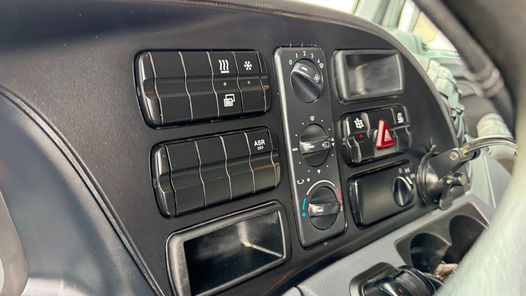 Тягач Mercedes-Benz Actros 3346 S 6X4 Tractor Unit - Complete Spring: фото 29 Тягач Mercedes-Benz Actros 3346 S 6X4 Tractor Unit - Complete Spring: фото 29