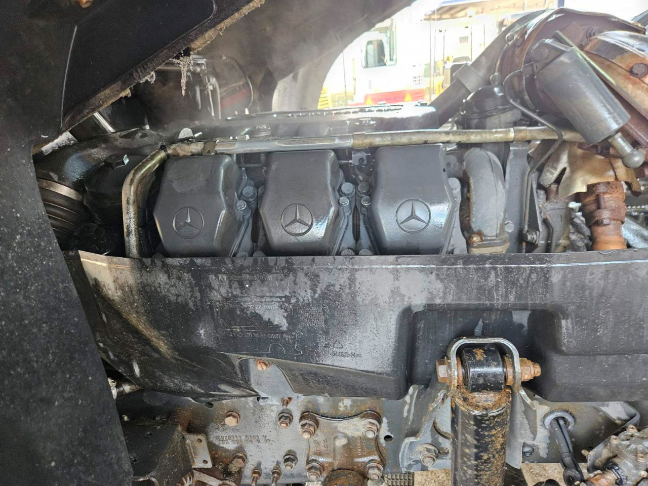 Тягач Mercedes-Benz Actros 3346 S 6X4 Tractor Unit - Complete Spring: фото 20 Тягач Mercedes-Benz Actros 3346 S 6X4 Tractor Unit - Complete Spring: фото 20