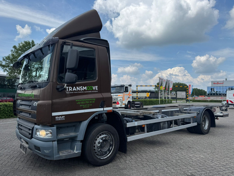 DAF CF65 220 - Грузовик-шасси: фото 2 DAF CF65 220 - Грузовик-шасси: фото 2