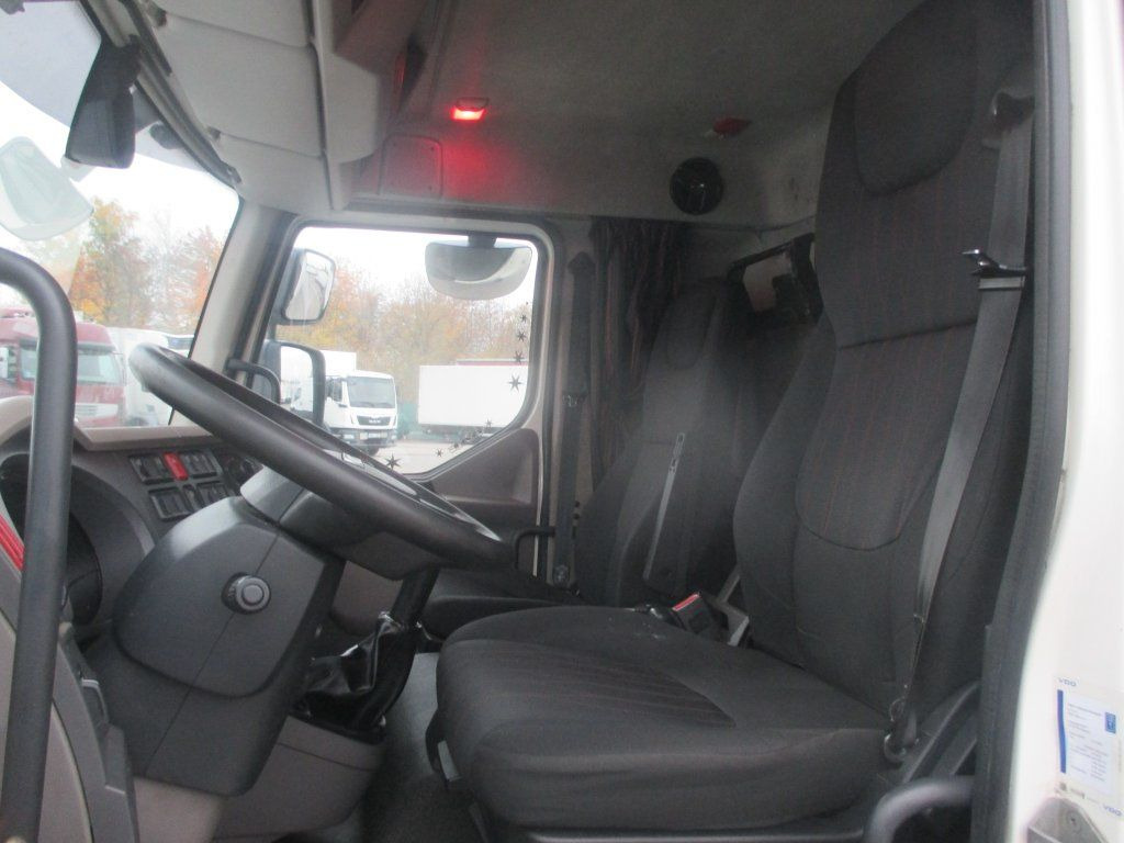 DAF LF 12.260 - Тентованный грузовик: фото 5 DAF LF 12.260 - Тентованный грузовик: фото 5