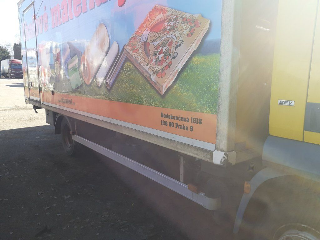 DAF LF45.210 mit Carrier Motorschaden engineproblem - Рефрижератор: фото 5 DAF LF45.210 mit Carrier Motorschaden engineproblem - Рефрижератор: фото 5