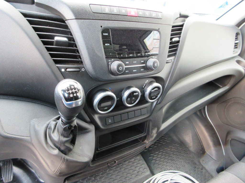 Малотоннажный фургон Iveco Daily 35C16 Iveco Daily 35C16: фото 12 Малотоннажный фургон Iveco Daily 35C16 Iveco Daily 35C16: фото 12