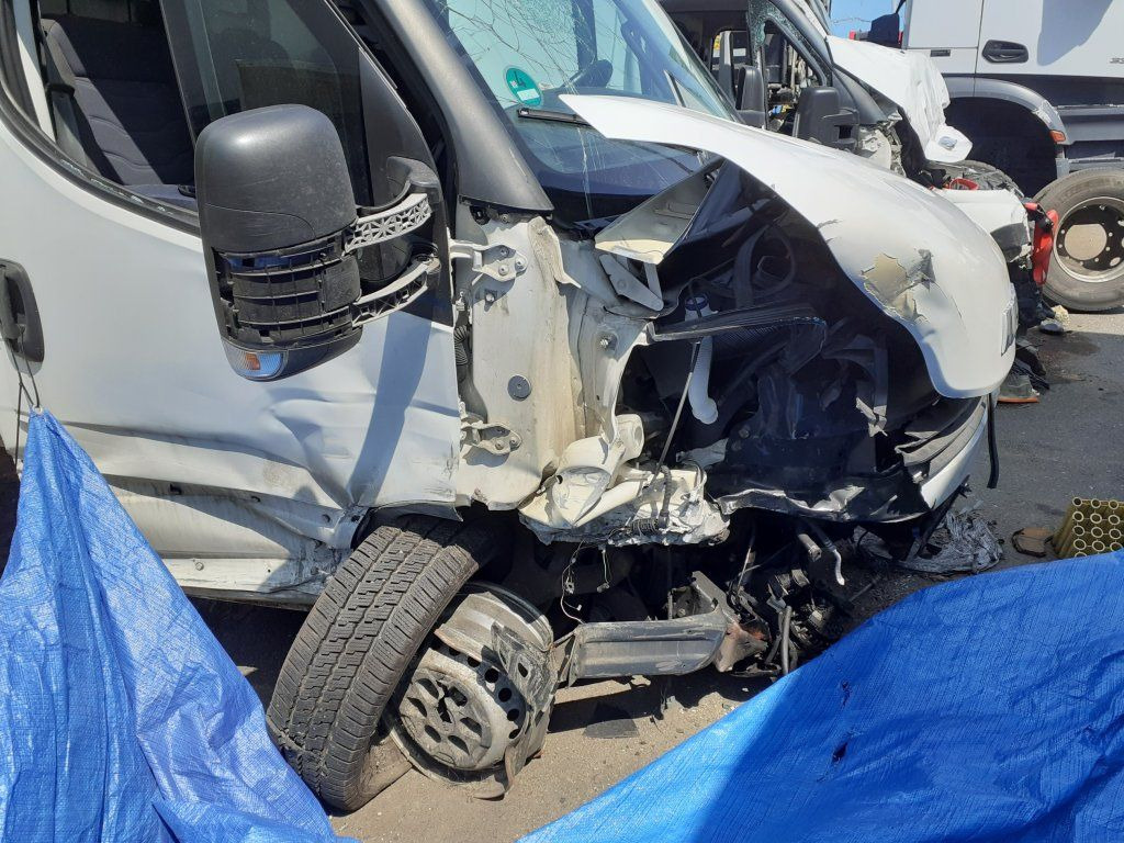 Iveco Daily 35S16 mit LBW DAMAGED - Малотоннажный фургон: фото 3 Iveco Daily 35S16 mit LBW DAMAGED - Малотоннажный фургон: фото 3