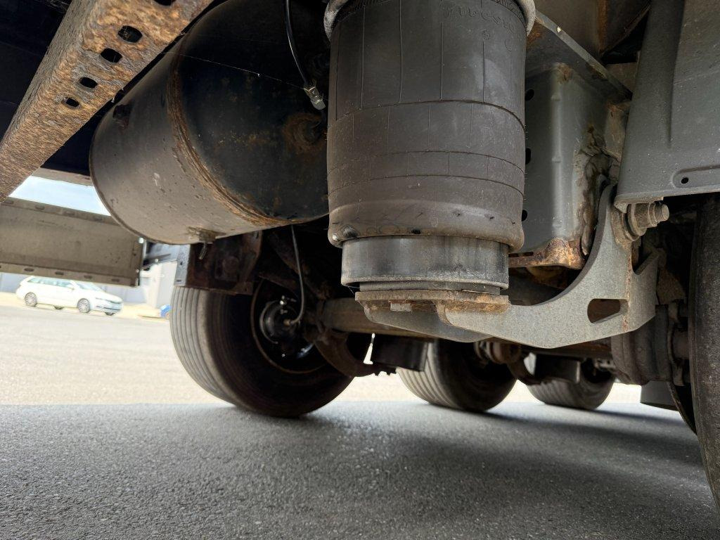 Krone SD MEGA/lowdeck - Тентованный полуприцеп: фото 4 Krone SD MEGA/lowdeck - Тентованный полуприцеп: фото 4