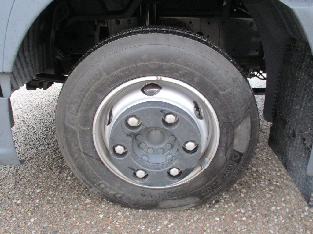 Грузовик с закрытым кузовом MAN TGL 8.190: фото 16