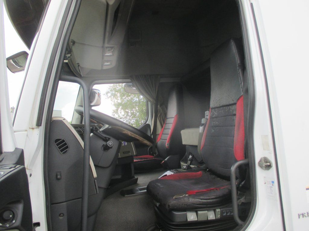 Грузовик с закрытым кузовом Renault Premium 380 Dxi: фото 15 Грузовик с закрытым кузовом Renault Premium 380 Dxi: фото 15