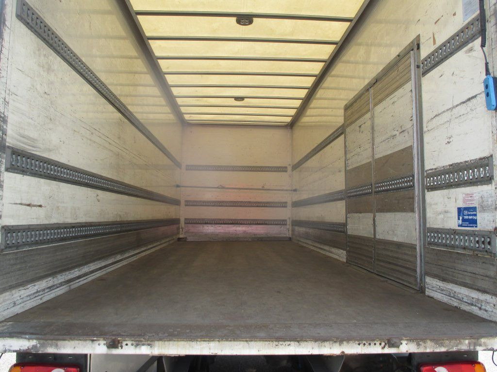 Грузовик с закрытым кузовом Renault Premium 380 Dxi: фото 10 Грузовик с закрытым кузовом Renault Premium 380 Dxi: фото 10