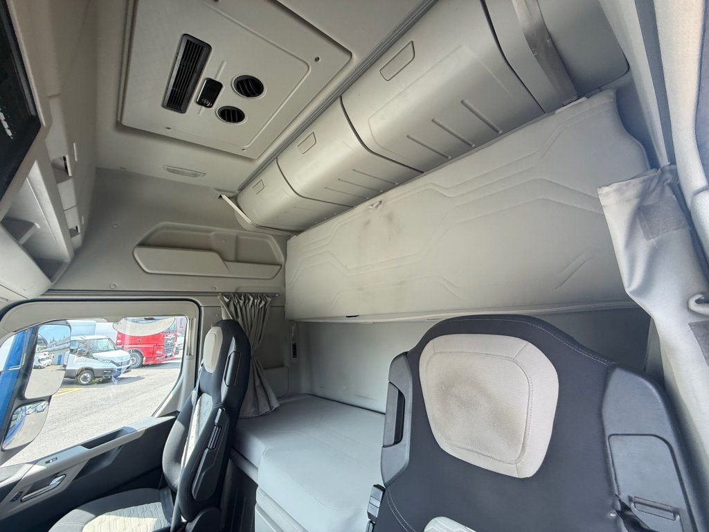 Тягач Ford F-MAX EURO 6: фото 13