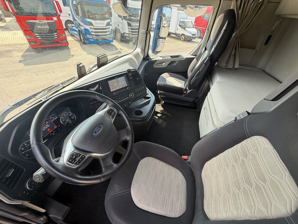 Тягач Ford F-MAX EURO 6: фото 11