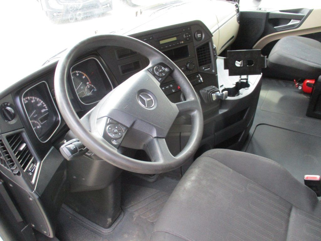 Тягач Mercedes-Benz 1845 Actros EURO 6 MEGA/lowdeck: фото 9