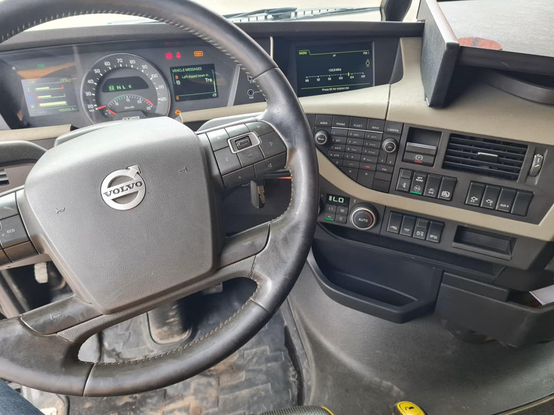 Volvo FH16 750 | 6x4 | ADR | 100 TON | ADR EXll, EXlll, AT | RETARDER | 100 TON VOLVO + VANG - Тягач: фото 5 Volvo FH16 750 | 6x4 | ADR | 100 TON | ADR EXll, EXlll, AT | RETARDER | 100 TON VOLVO + VANG - Тягач: фото 5