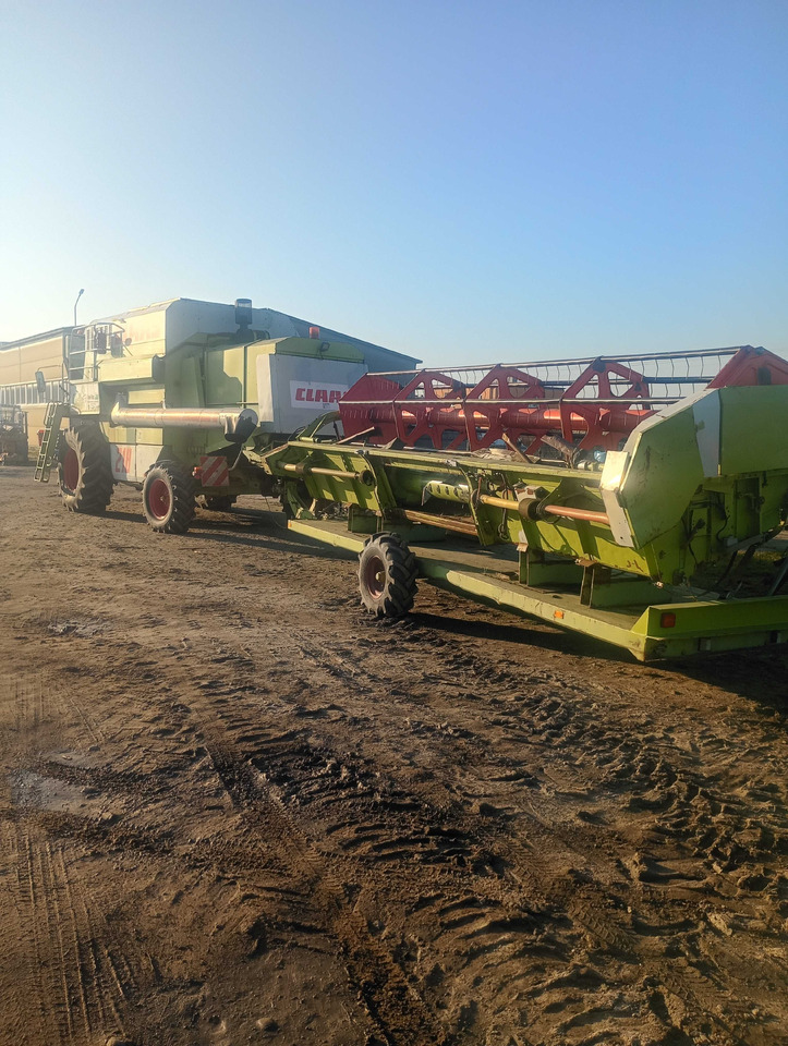 Claas dominator 218 - Комбайн: фото 3 Claas dominator 218 - Комбайн: фото 3