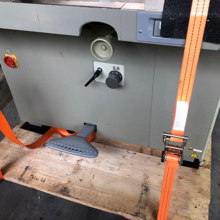 Cutting machine Polar 58 EM - Бумагорезательная машина: фото 2 Cutting machine Polar 58 EM - Бумагорезательная машина: фото 2